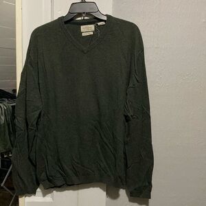 Dark Green sweater